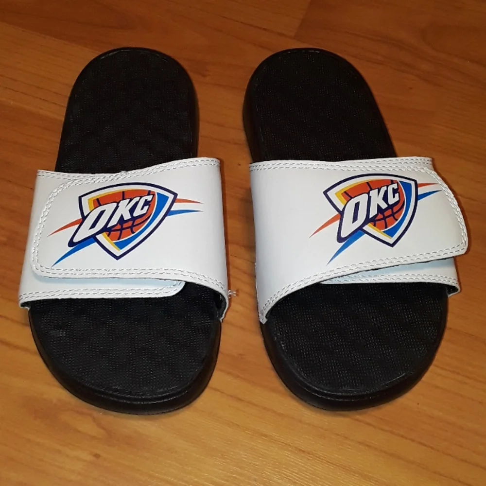 Oklahoma City Thunder iSlide Sandals Size 4